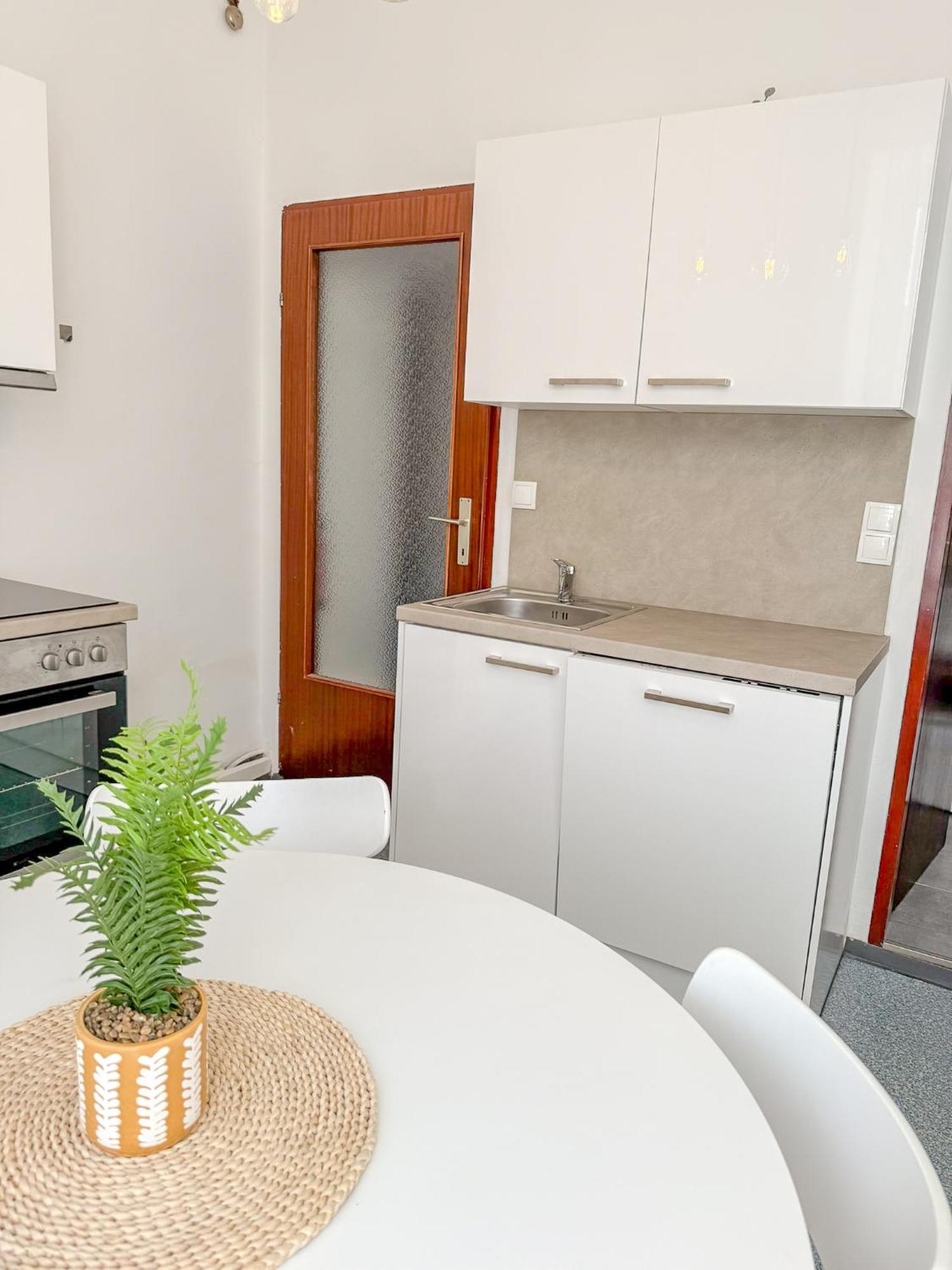 Serenity Apartment - Comfort ลีโอเบน ภายนอก รูปภาพ