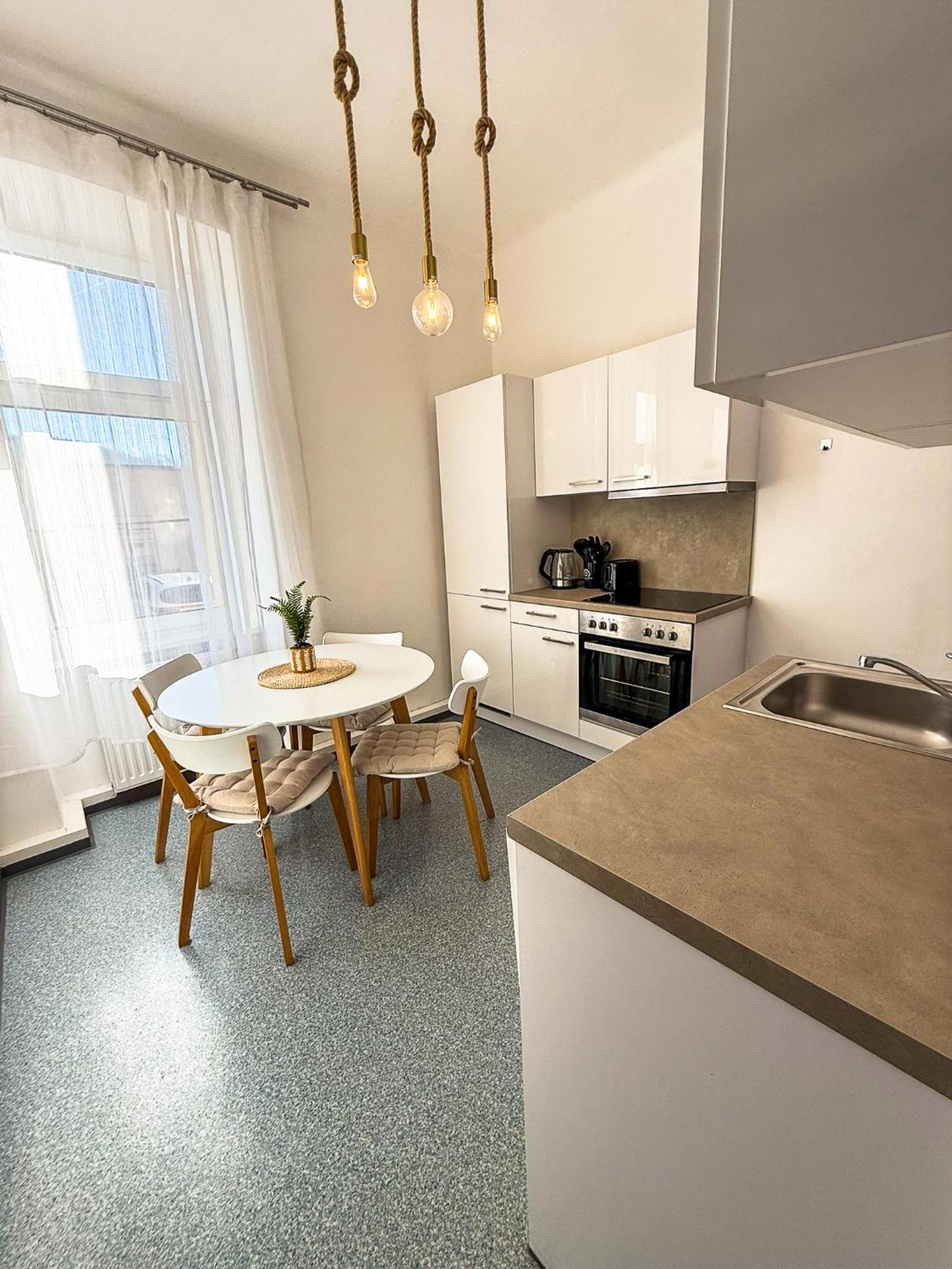 Serenity Apartment - Comfort ลีโอเบน ภายนอก รูปภาพ